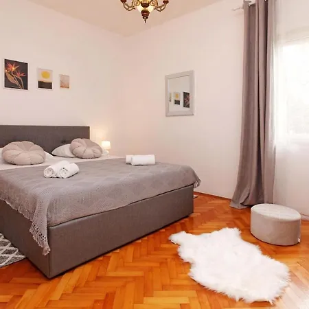 Apartman Zuvela Vela Luka Exterior photo