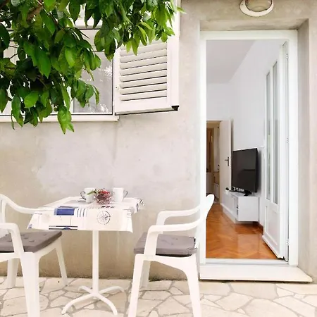 Apartman Zuvela Vela Luka Exterior photo